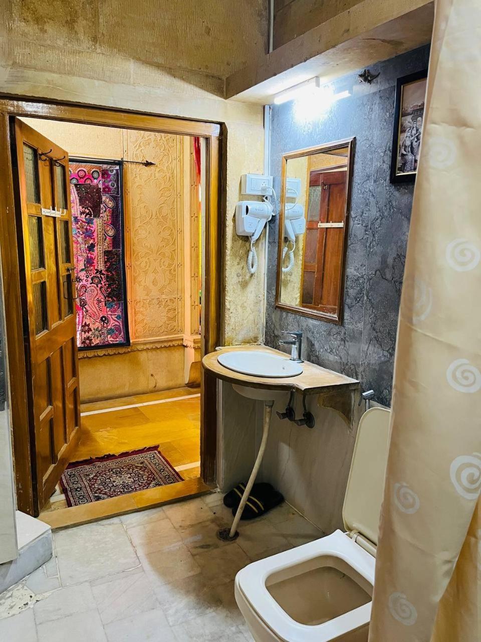 Hotel Oasis Haveli Jaisalmer (Adults Only) Dış mekan fotoğraf